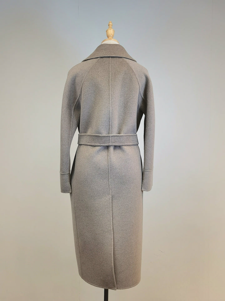 MAX MARA 
腰帶翻領中長款寬鬆長袖大衣沙色
Belted Lapel Mid-length Loose Long-Sleeved Coat