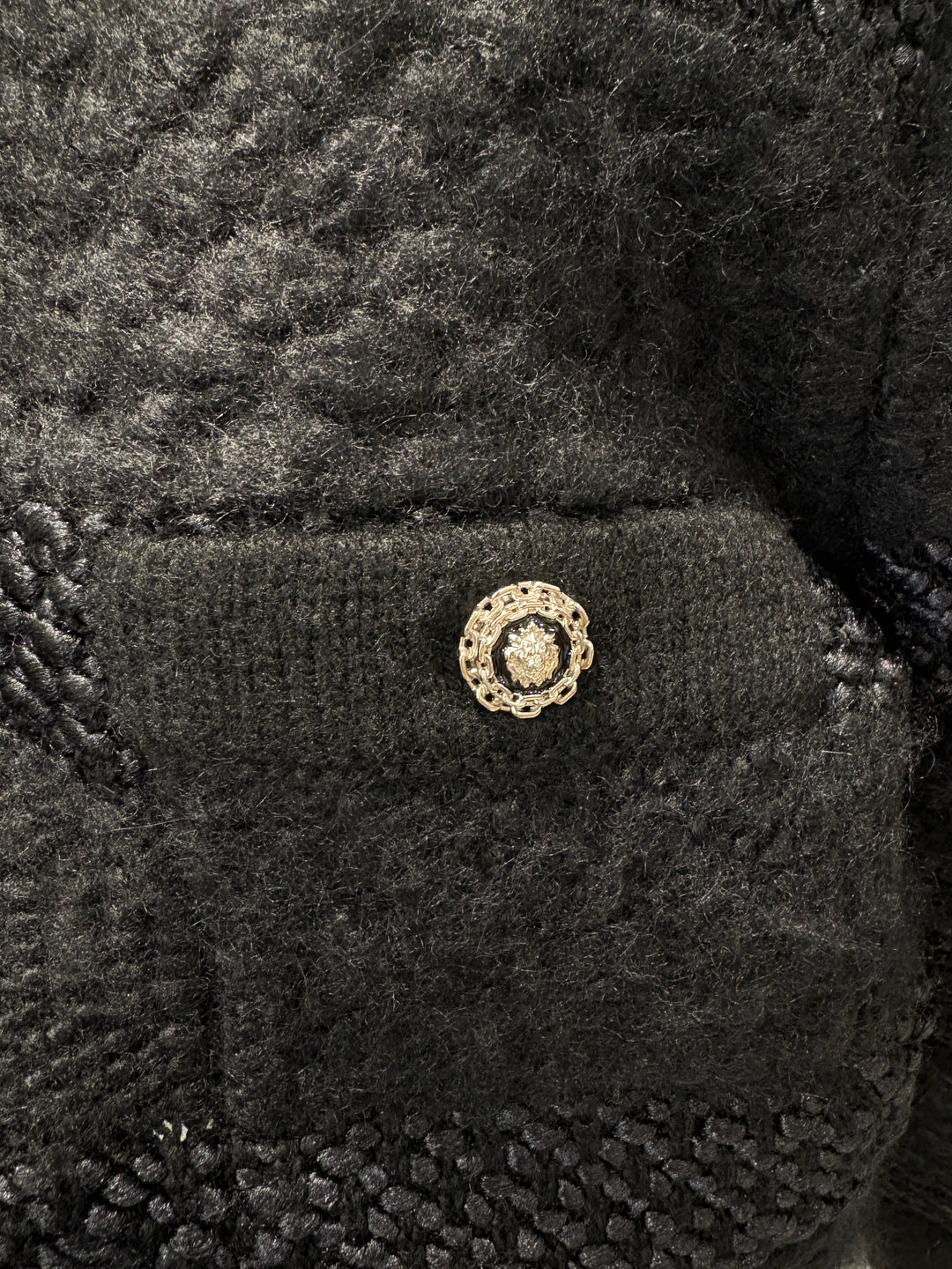 CHANEL 經典黑色編織外套 CHANEL classic black woven jacket
