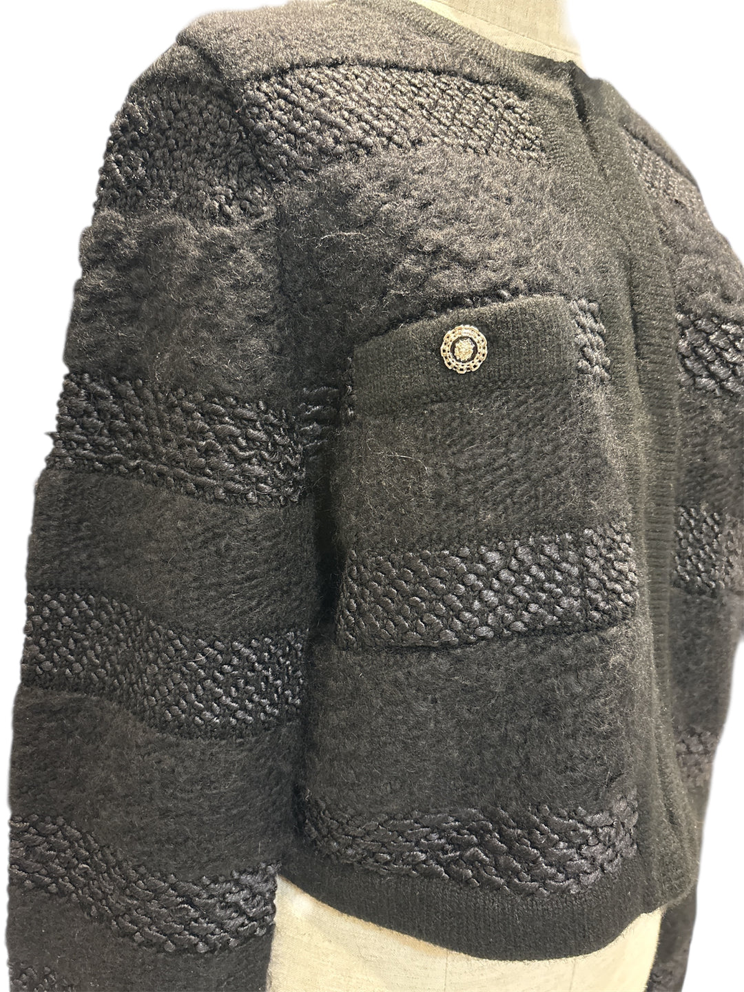 CHANEL 經典黑色編織外套 CHANEL classic black woven jacket