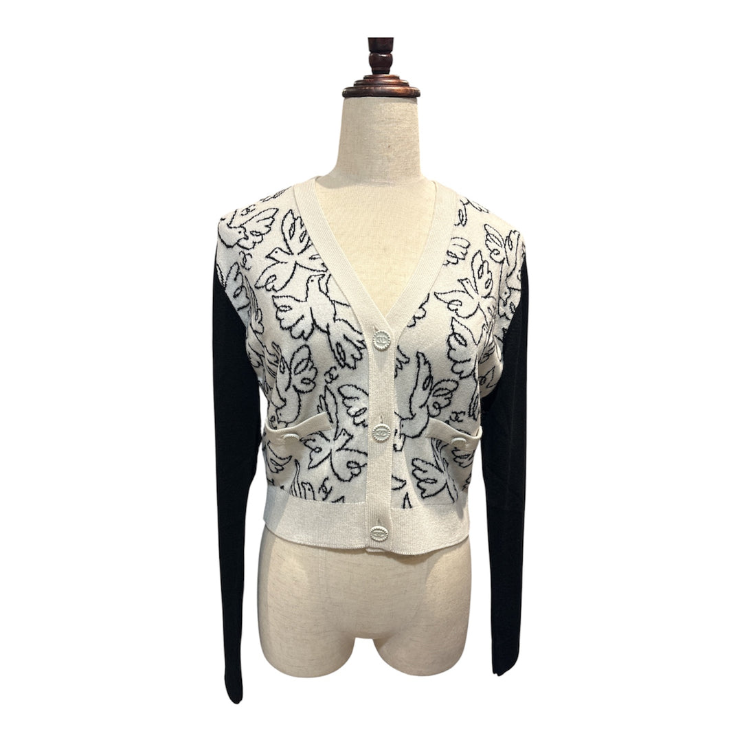 CHANEL黑白拼色和平鴿短款針織開衫CHANEL Black and White Color Block Dove Short Knit Cardigan
